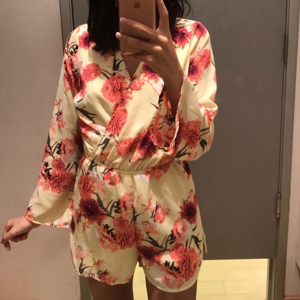 🦋 Charlotte Russe Romper 🦋